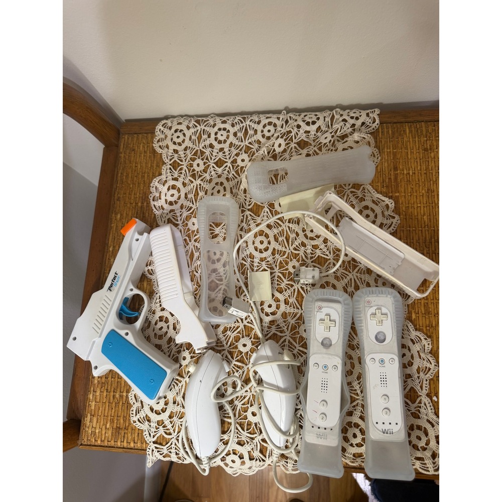 Nintendo Wii Remote Bundle Lot Untested For Parts